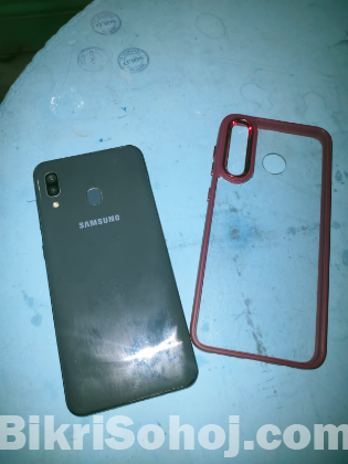 Samsung Galaxy A30